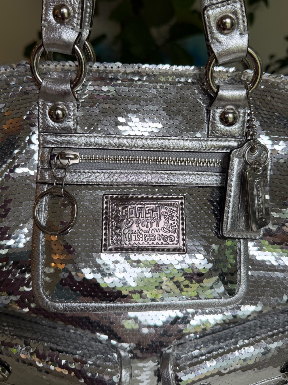 Coach Limited Edition Poppy Sequin Spotlight Tote Shoulder Bag 13821 Silver Y2K - Picture 4 of 16